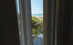 B&B A Due Passi Dal Mare